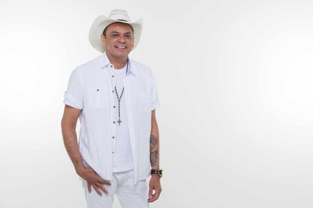 Frank Aguiar e Luiz Miguel & Daniel se apresentam na Cavalgada & Festa do Cavalo