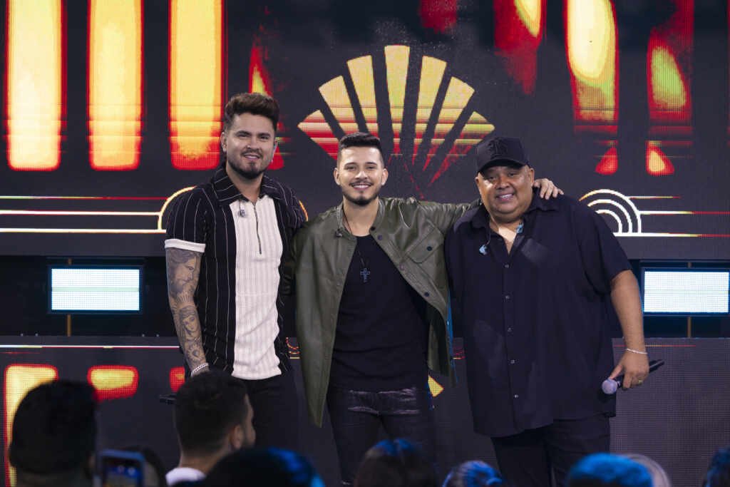 Cantor Junior Marra lança feat com a dupla Humberto e Ronaldo Cantor Junior Marra lança feat com a dupla Humberto e Ronaldo