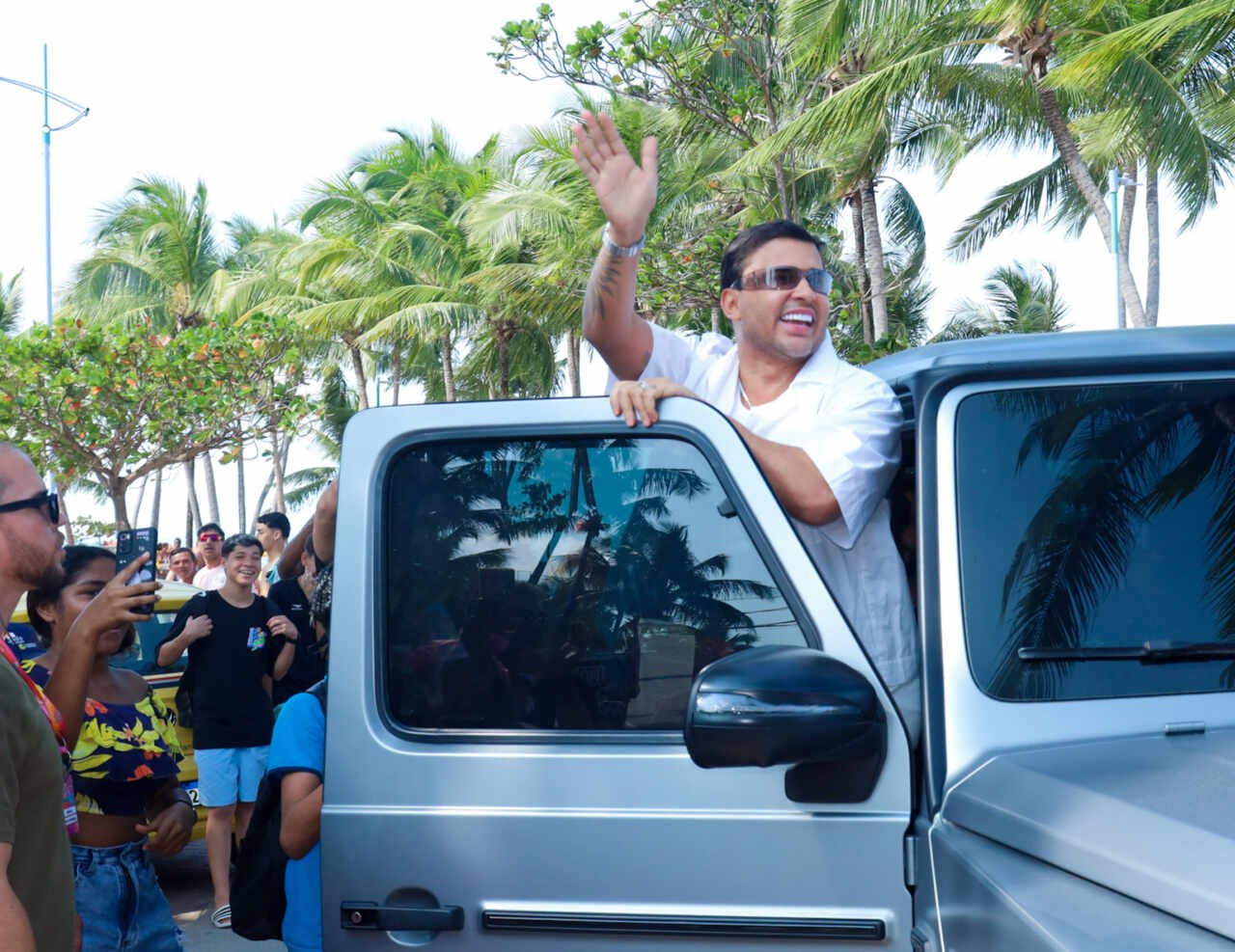Lucas Guimarães agita Maceió ao chegar para gravação de seu programa no SBT 21 Lucas Guimarães agita Maceió ao chegar para gravação de seu programa no SBT