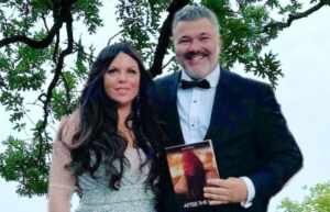Leo Reis traduz livro de Mariah Morais, namorada do ex- jogador Cafu