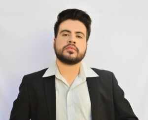 Vinicius Henuns: a trajetória do ator que conquistou milhares de seguidores e virou referência na internet