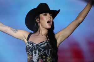 Ana Castela brinca no Palco Mundo: ‘A Katy Perry pisou aqui?’