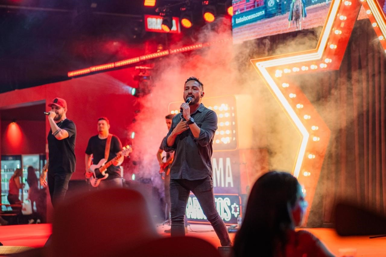 Renato e Giovanelli brilham na Festa do Peão de Barretos e anunciam novos lançamentos 20 3