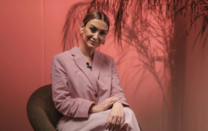 Bianca Franco lança livro após sucesso em evento e conquista lugar entre os mais vendidos do Brasil