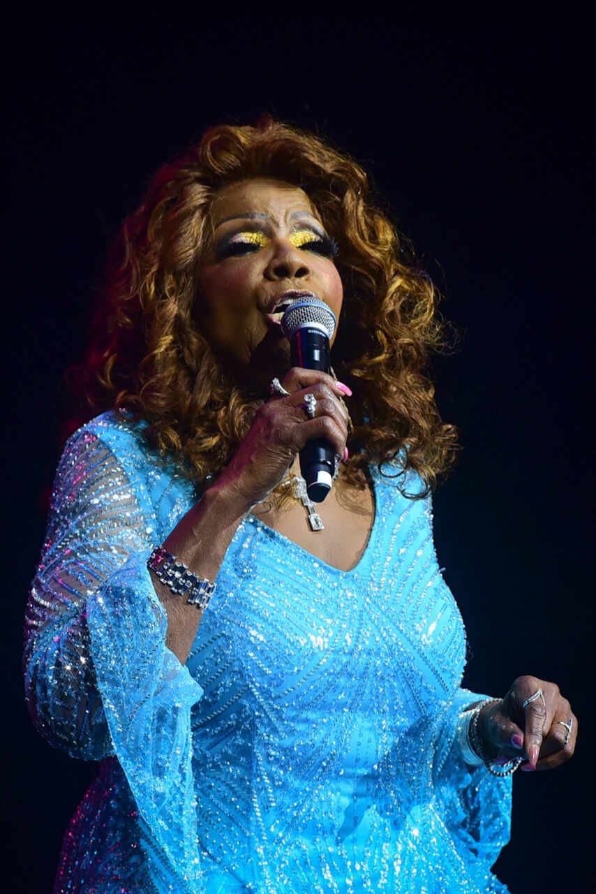 A grande Gloria Gaynor faz show memorável no Espaço Unimed em SP
