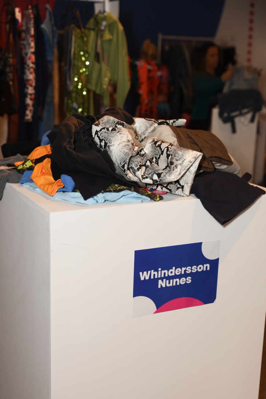 Bazar Beneficente da Gkay atrai fãs e arrecada fundos para instituições de caridade 28 Bazar Beneficente da Gkay atrai fãs e arrecada fundos para instituições de caridade