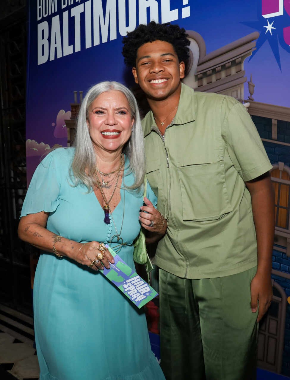 Fafy Siqueira, Nany People entre outros famosos curtem musical “Hairspray” em São Paulo