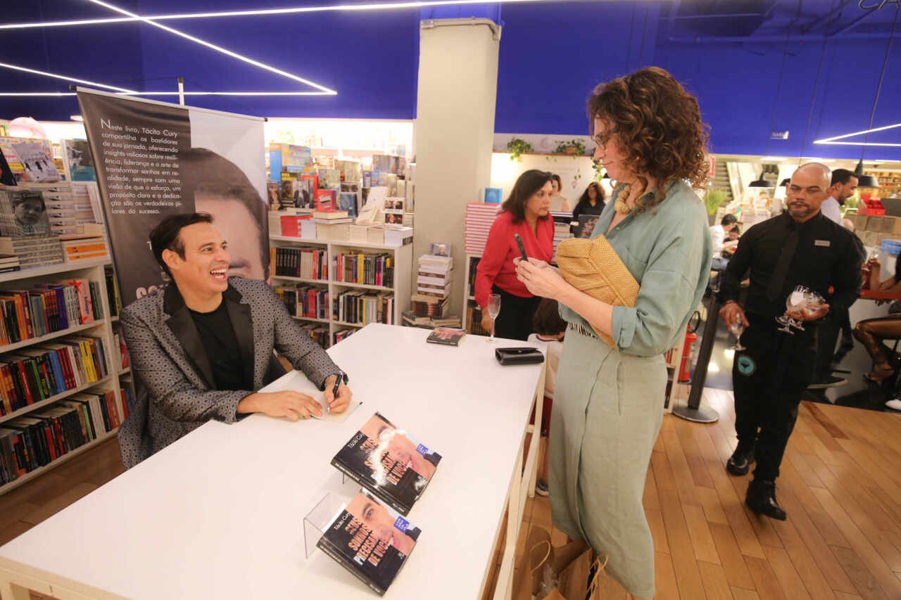 Sobrevivente dos atentados terroristas ao World Trade Center, Tácito Cury lança livro