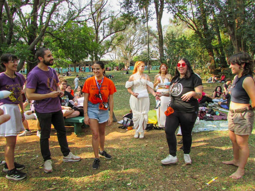 Fãs de “Percy Jackson” se reúnem no Parque Ibirapuera para o “Dia Nacional do Semideus”