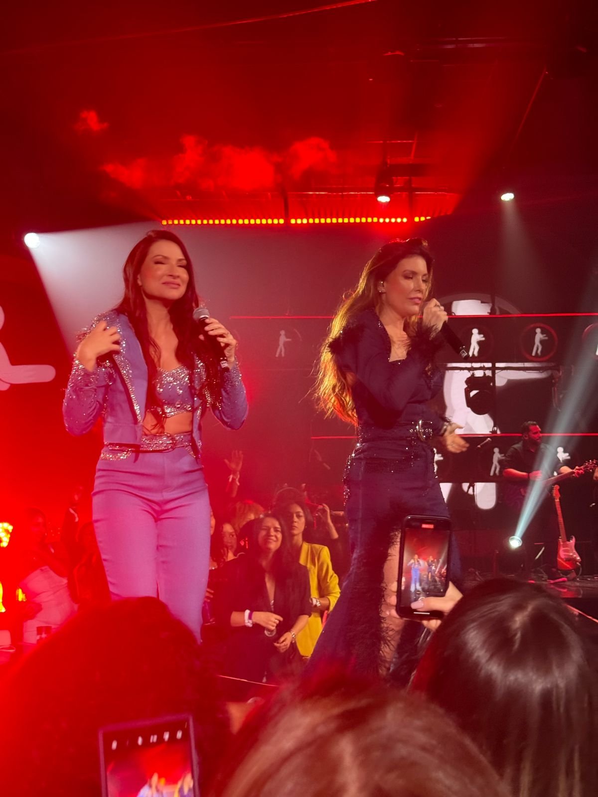 Lucylla e Lucyana gravam DVD em São Paulo