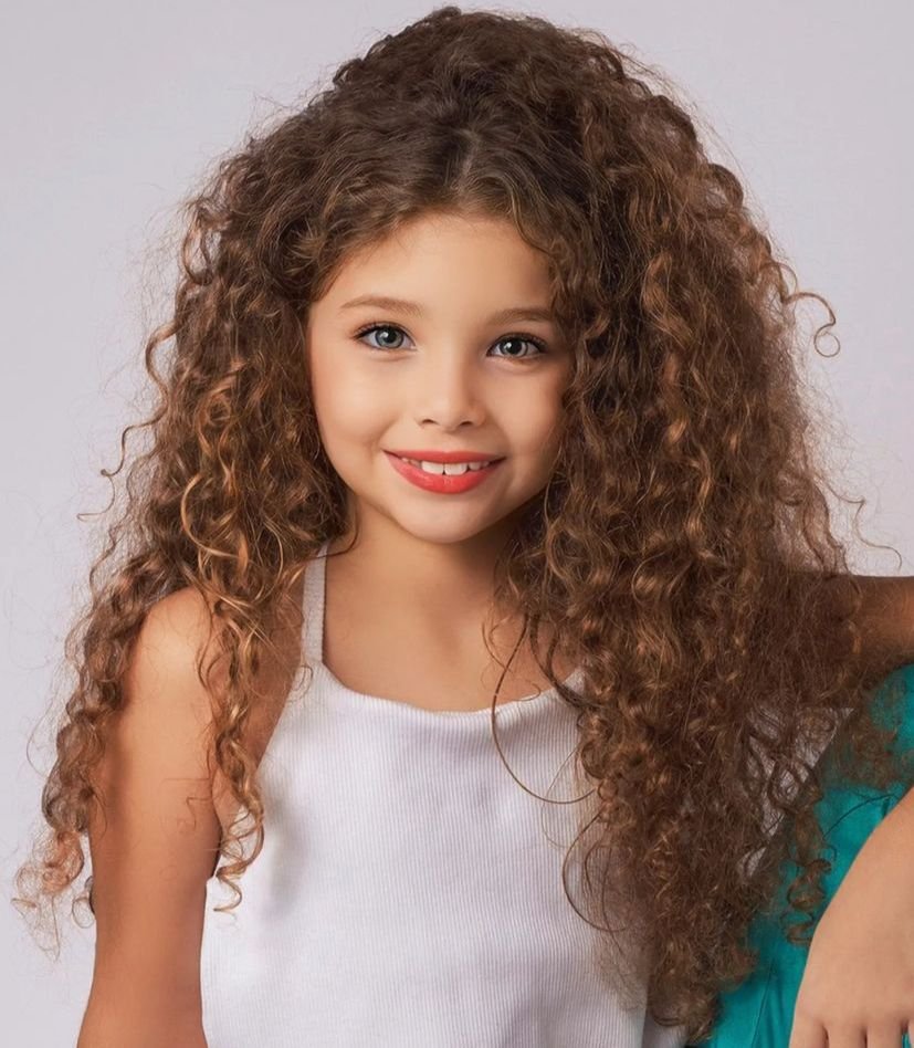 Bella Aragão: A pequena protagonista que encanta palcos como Mirabel 17 WhatsApp Image 2024 09 11 at 17.52.58