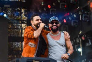 Thullio Milionário faz participação surpresa com Dennis DJ no Jaguariúna Rodeo Festival