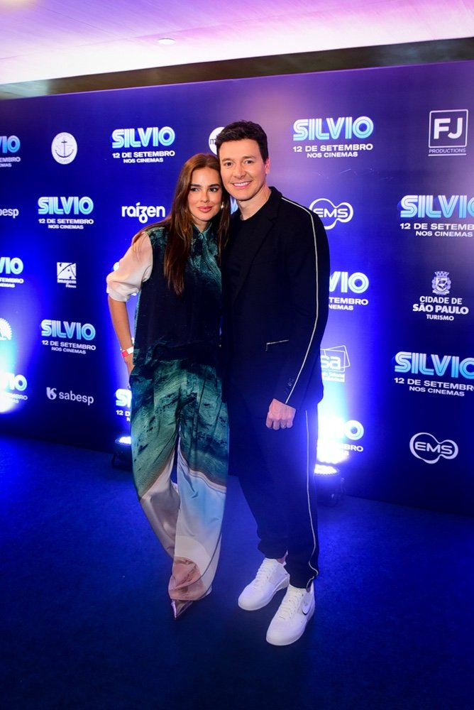 Rodrigo Faro, MC Ryan entre outros são destaque na première do novo filme de Silvio Santos