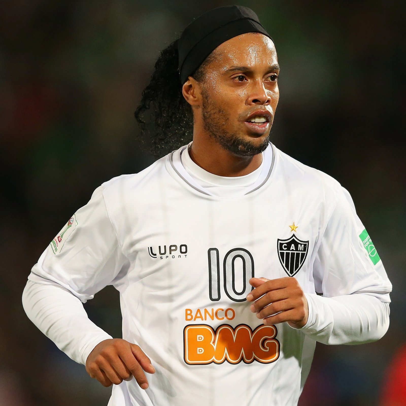 Influencer revela affair com Ronaldinho Gaúcho e propõe gravar conteúdo adulto com jogador 17 ronaldinho gaucho na epoca em que atuava com a camisa do atletico mg