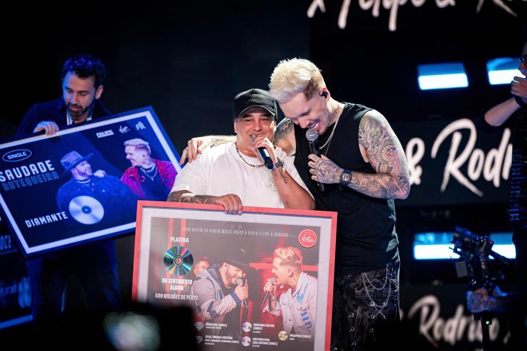 Com presença dos padrinhos Matheus e Kauan e amigos famosos, Felipe e Rodrigo gravam DVD 26 Fotos: Cadu Fernandes / Divulgação - Caldi