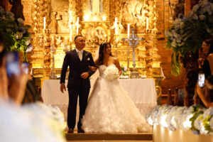 João Gomes e Ary Mirelle trocam alianças em casamento íntimo nesta segunda (21) em Recife