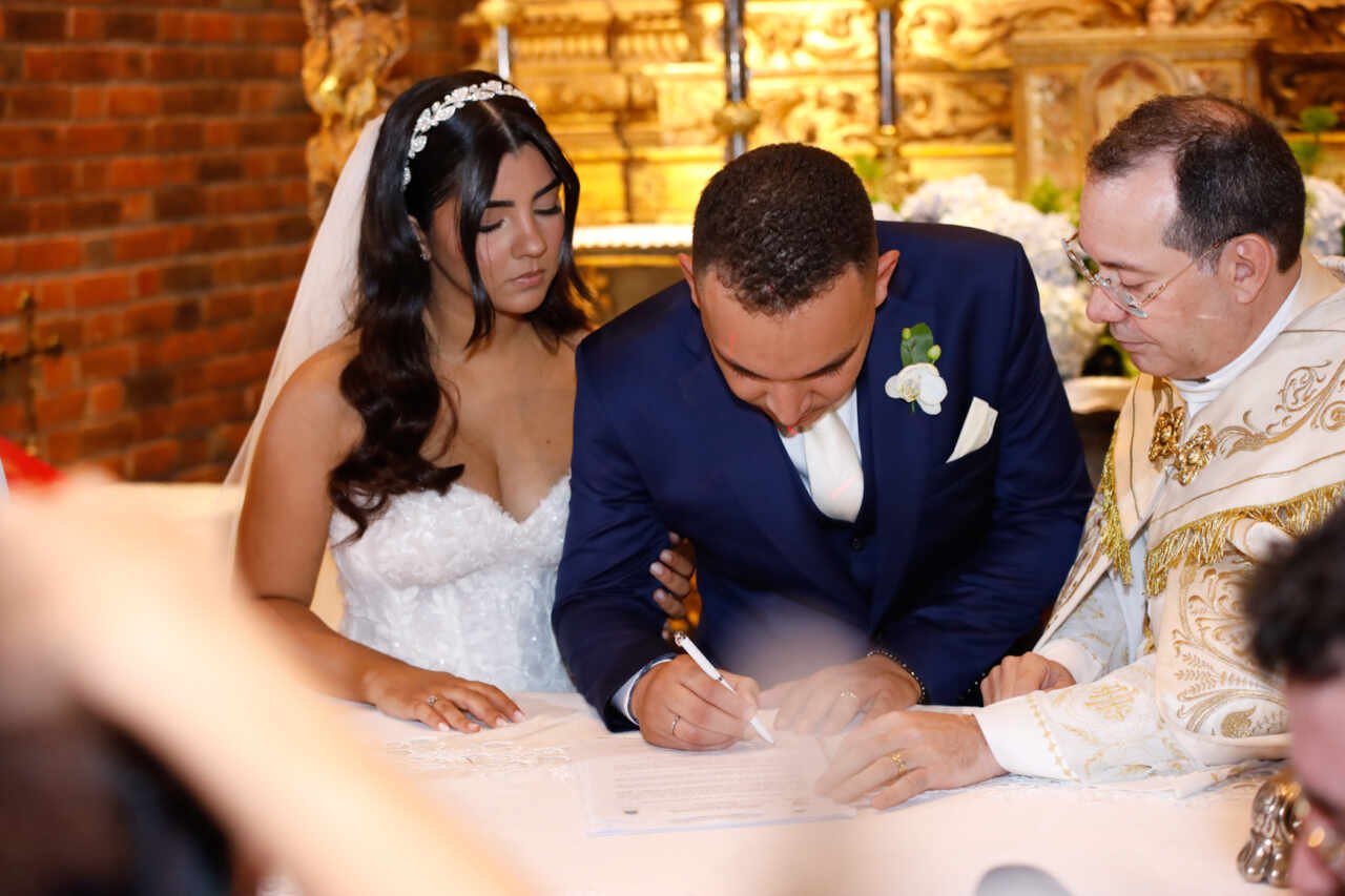 João Gomes e Ary Mirelle trocam alianças em casamento íntimo nesta segunda (21) em Recife 24 João Gomes e Ary Mirelle trocam alianças em casamento íntimo nesta segunda (21) em Recife