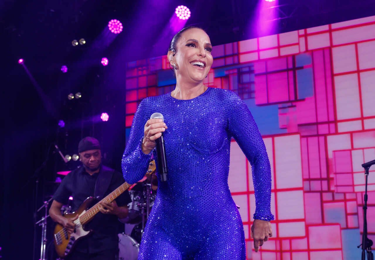 Ivete Sangalo faz roda de axé com Xuxa, Sasha e irmã de Ayrton Senna