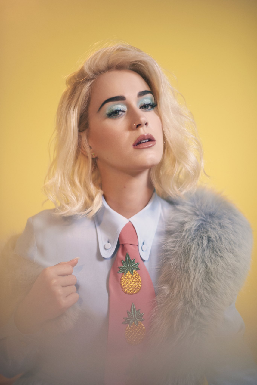 KATY PERRY CREDITO CAPITOL RECORDS 1 scaled