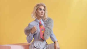 Katy Perry celebra 40 anos e segue inspirando com sua música, estilo e empoderamento