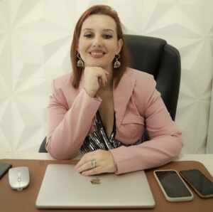 Eliana Nakakubo: Mais de 20 Anos de Experiência na Saúde e um Novo Projeto para Empoderar Mulheres Empreendedoras