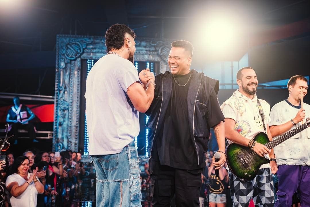 Dilsinho registra “Pagode Diferentão 2” com participações de Menos é Mais, Sorriso Maroto e Mari Fernandez 24 Foto: @_brunini e @daniivaiverdee / Bruna Teles - Caldi