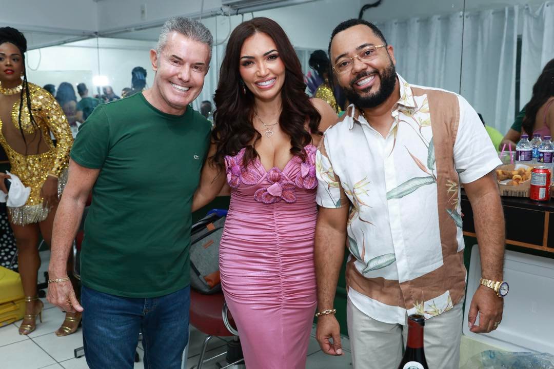 Chiquinho da Mangueira Karinah e Dudu Nobre no camarim 1