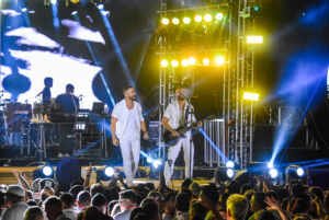 Primeira noite do navio “Vumbora pro Mar” é marcada por shows de Rafa e Pipo em Alto-Mar