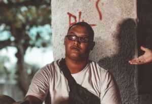 Mc Alan do Mdn: A história de superação do artista que transformou dores em melodia