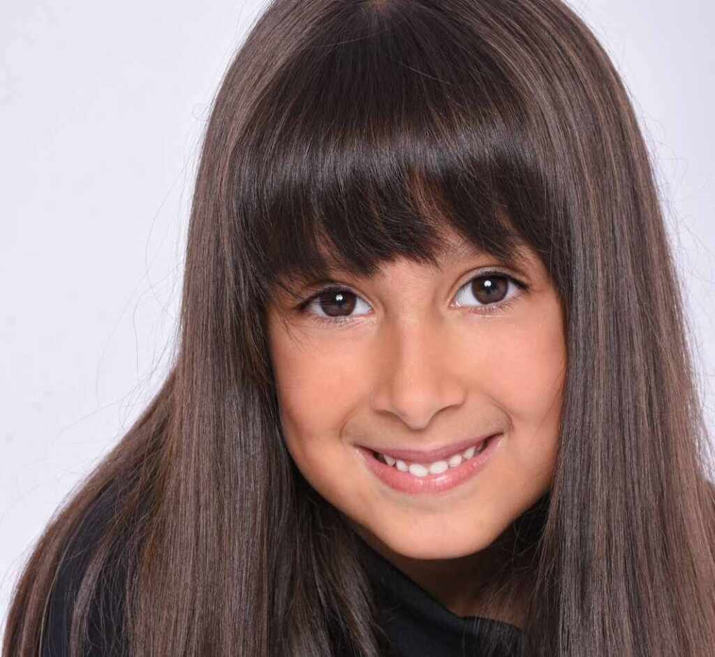 Sophia Turini: A pequena estrela que brilha como Viviane Senna na Netflix Sophia Turini: A pequena estrela que brilha como Viviane Senna na Netflix