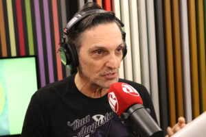 Paulo Miklos é internado na UTI com gastroenterite, mas equipe tranquiliza sobre estado de saúde