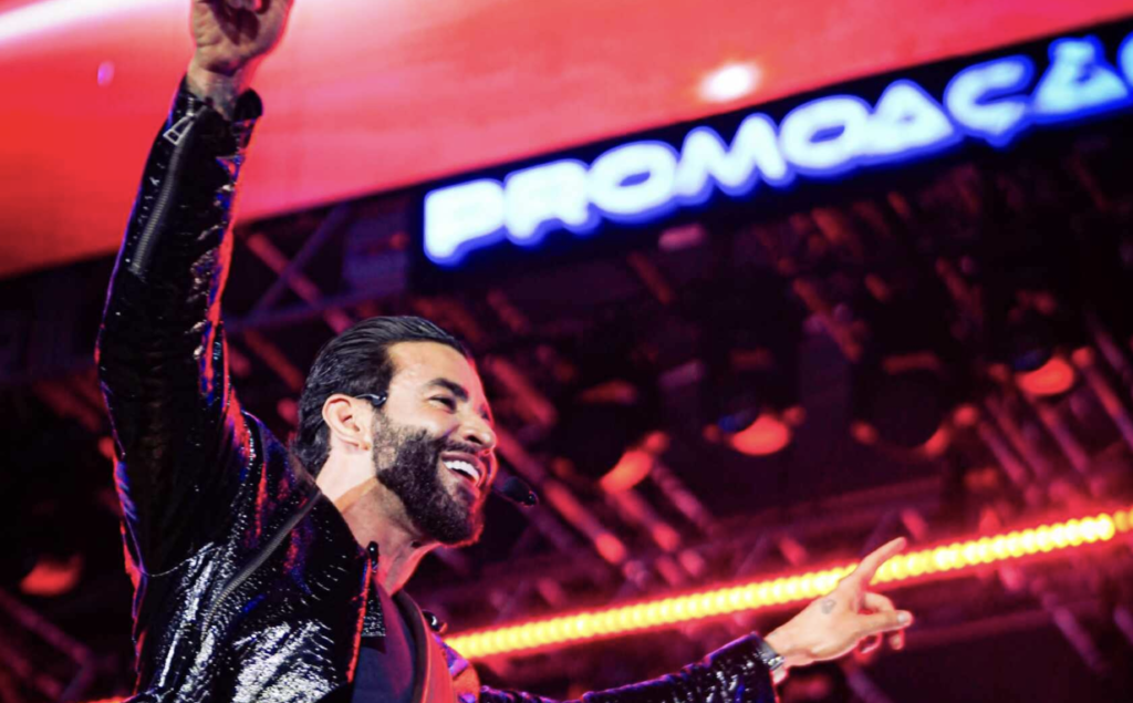 Gusttavo Lima faz história em primeira noite do “Réveillon em Alto Mar” da PromoAção Gusttavo Lima faz história em primeira noite do "Réveillon em Alto Mar" da PromoAção