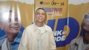 Mc Duduzinho celebra gravação de Duduzinho Vibes