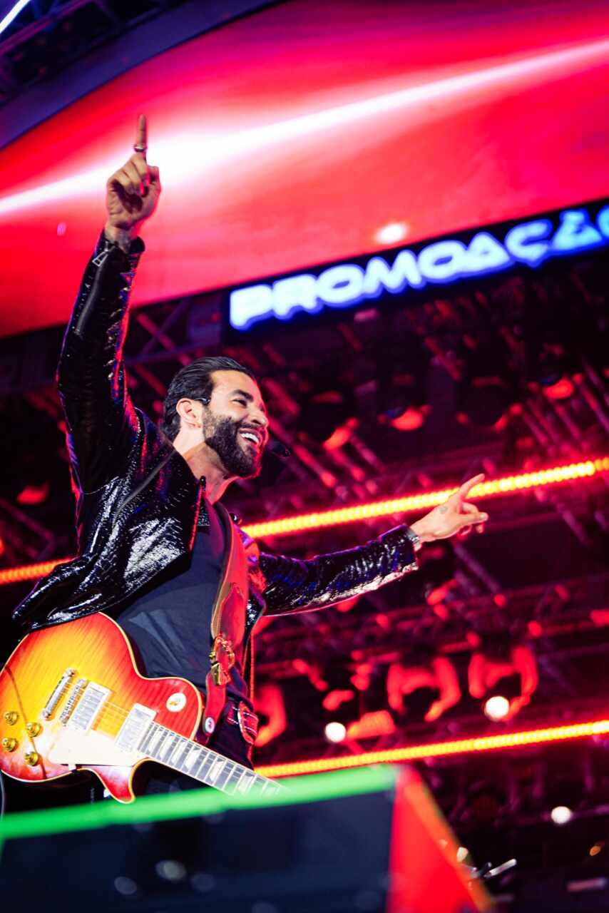 Gusttavo Lima faz história em primeira noite do "Réveillon em Alto Mar" da PromoAção 18 IMG 20241230 WA0066 scaled