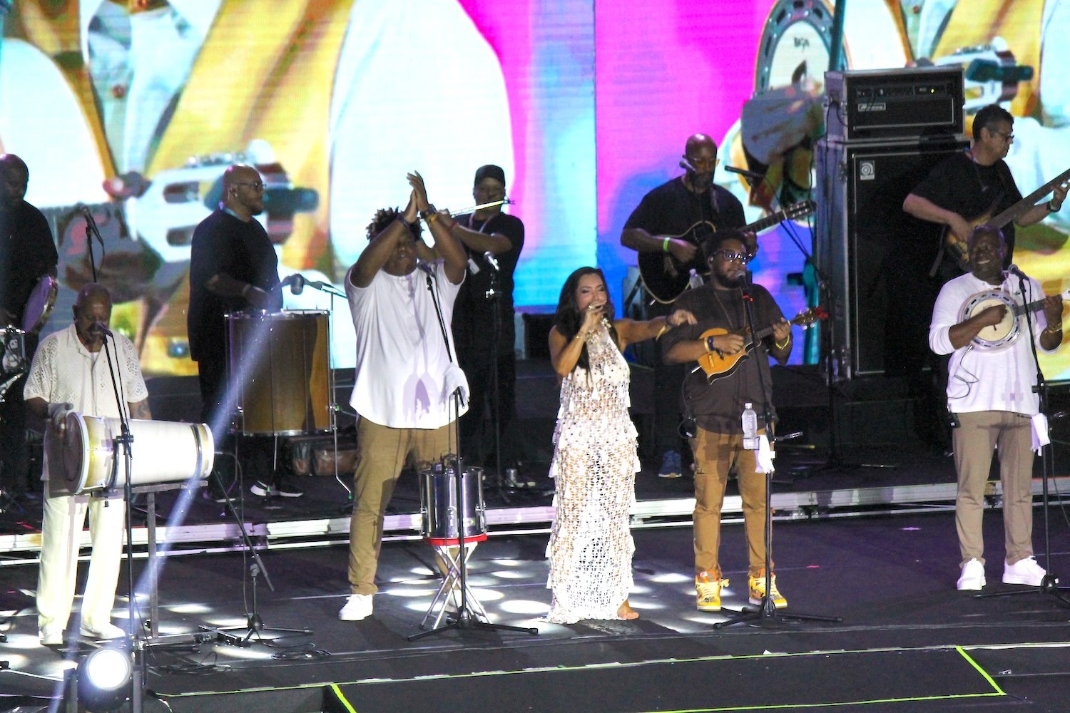 Karinah Brilha no Navio do Zeca Pagodinho em uma noite de muito samba e alegria 19 Karinah no Navio do Zeca - Crédito da Foto: Renato Cipriano / Zuleika Ferreira - Divulgação