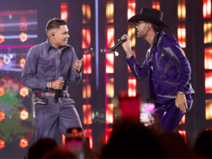 Cantor sertanejo Felipe Araújo emplaca música de fim de ano