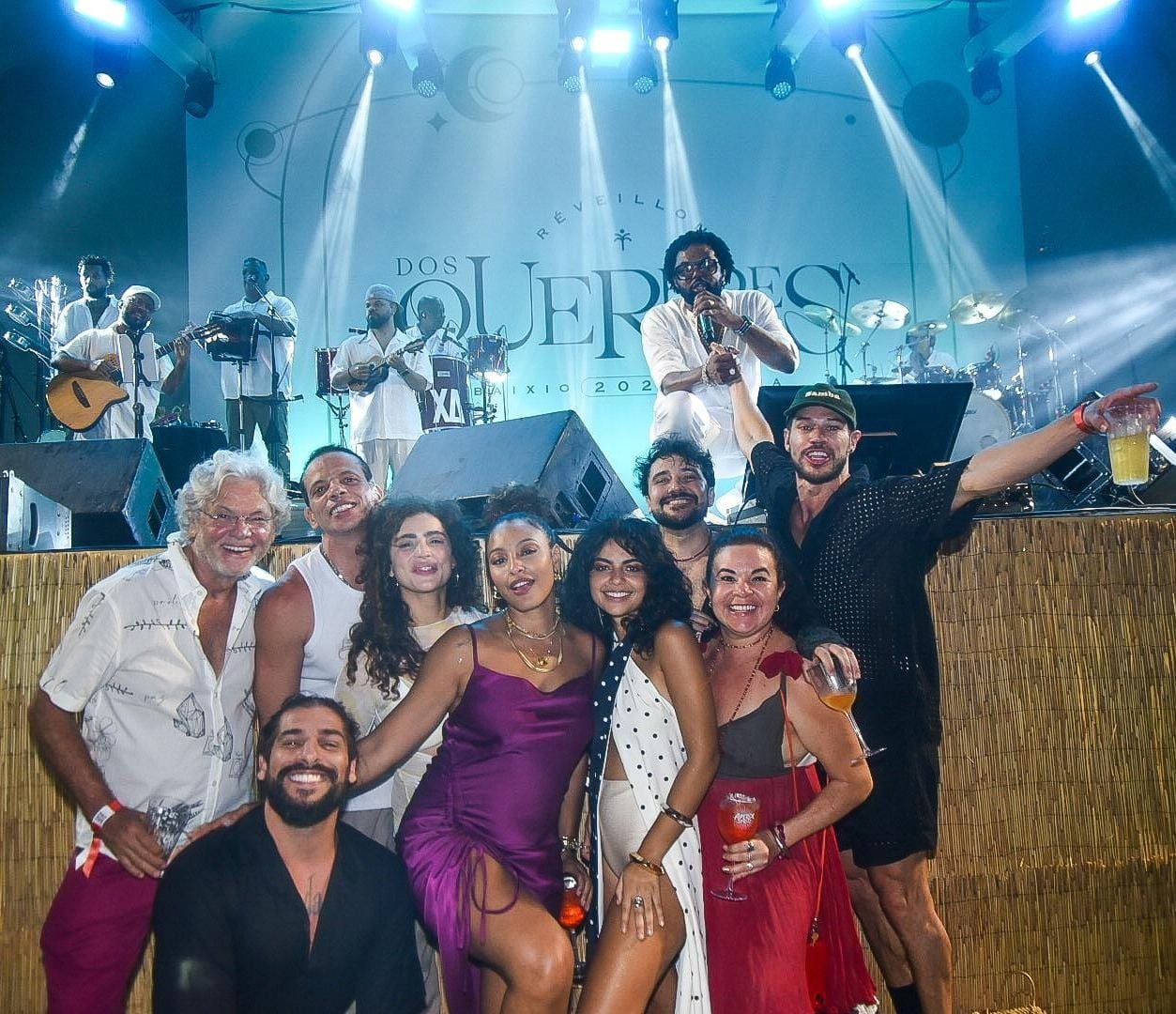 Famosos agitam Pré-Réveillon Dos Quereres em Baixio, Bahia, ao som de Xande de Pilares 19 PHOTO 2024 12 30 01 37 38