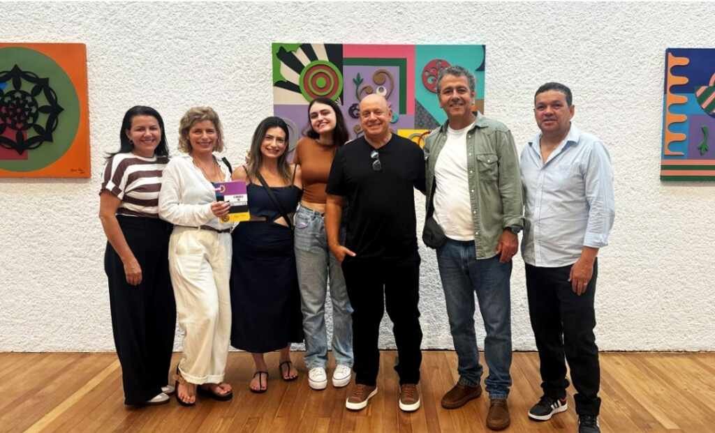 Marcos Palmeira prestigia exposição de Glayson Rocha na inauguração da Galeria Cavalcante Marcos Palmeira prestigia exposição de Glayson Rocha na inauguração da Galeria Cavalcante