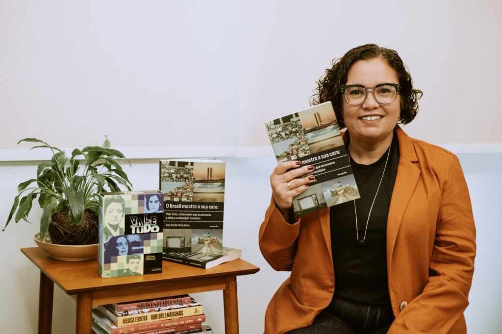Ana Paula Gonçalves lança ‘O Brasil Mostra a sua cara: Vale Tudo’, novela que expõe elite e corrupção Ana Paula Gonçalves lança 'O Brasil Mostra a sua cara: Vale Tudo', novela que expõe elite e corrupção