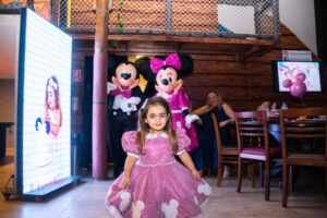 Hannah, digital Influencer e filha de Juliana Kelling comemora 3 anos com festa temática