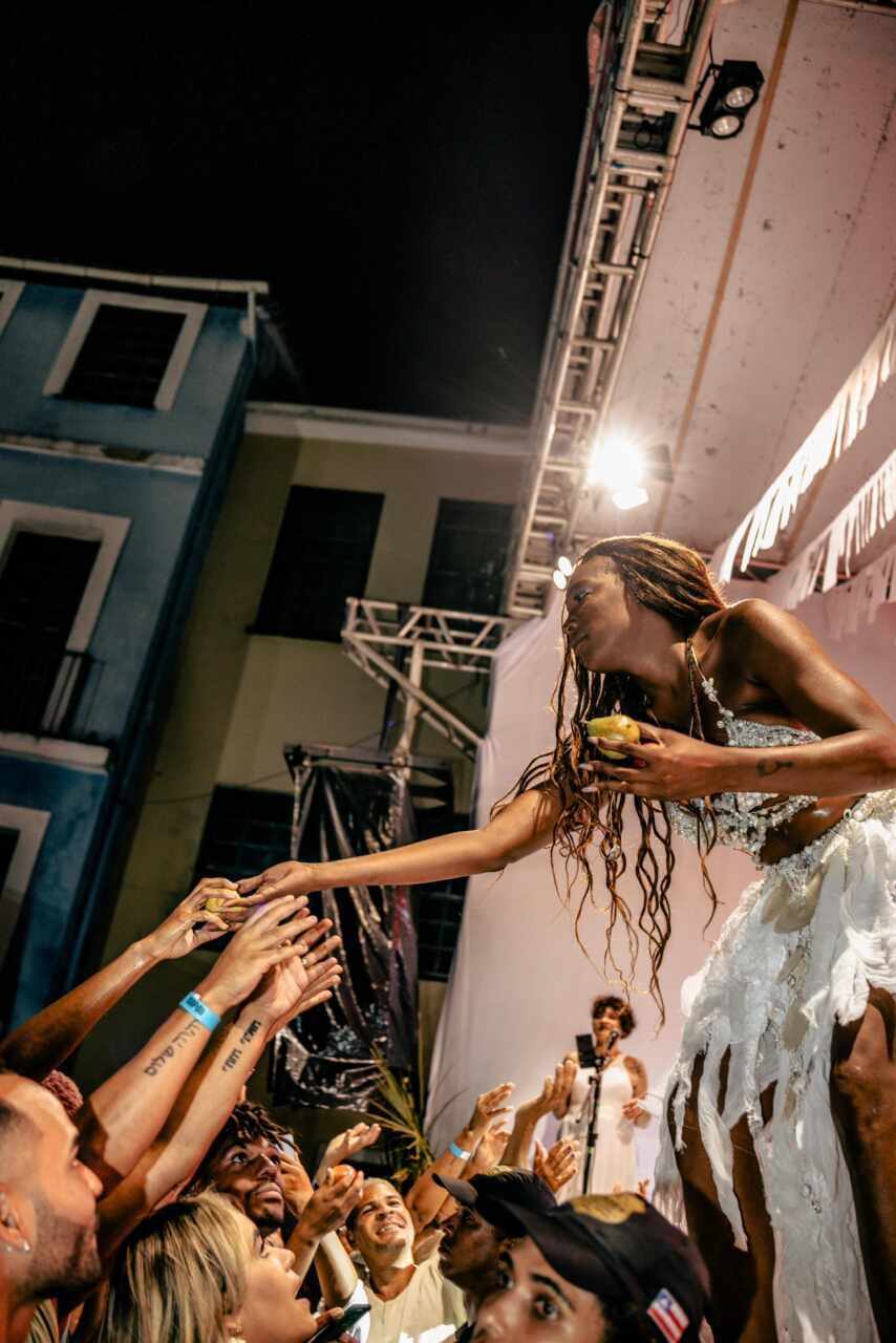 Com repertório de axé e convidadas especiais, Majur agita público em evento inédito na Bahia 18 IMG 20250110 WA0038 scaled