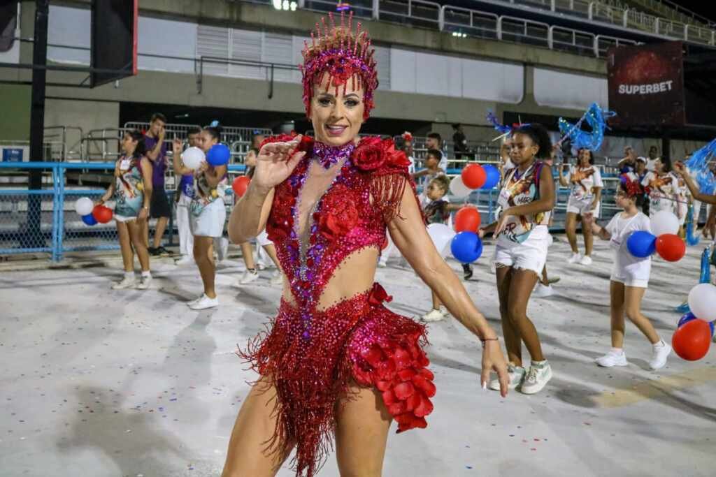 Tatiana Uniao da Ilha foto Allan Duffes 6
