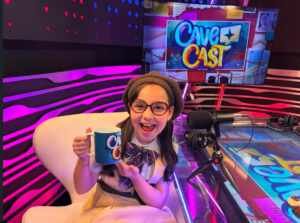 Manu Bistene compartilha momentos inesquecíveis no CaveCast, no TVZYn do SBT