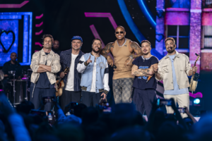 Jeito Moleque e Léo Santana lançam “Me Escolheu”, feat. do projeto 5 por 5