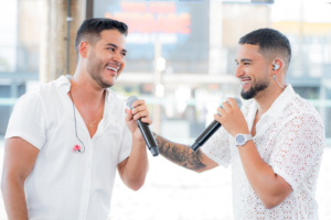 “Apaga Apaga Apaga”: quem é Danilo e Davi, a dupla que está lotando shows e virando trend na web