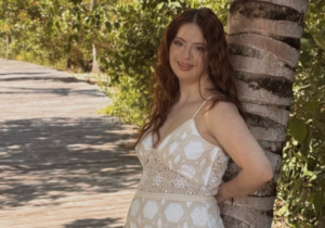 A atriz Samanta Quadrado comemorou seus 37 anos em Trancoso