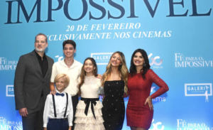 Bella Alelaf se emociona na pré-estreia de “Fé para o Impossível” e celebra conquista