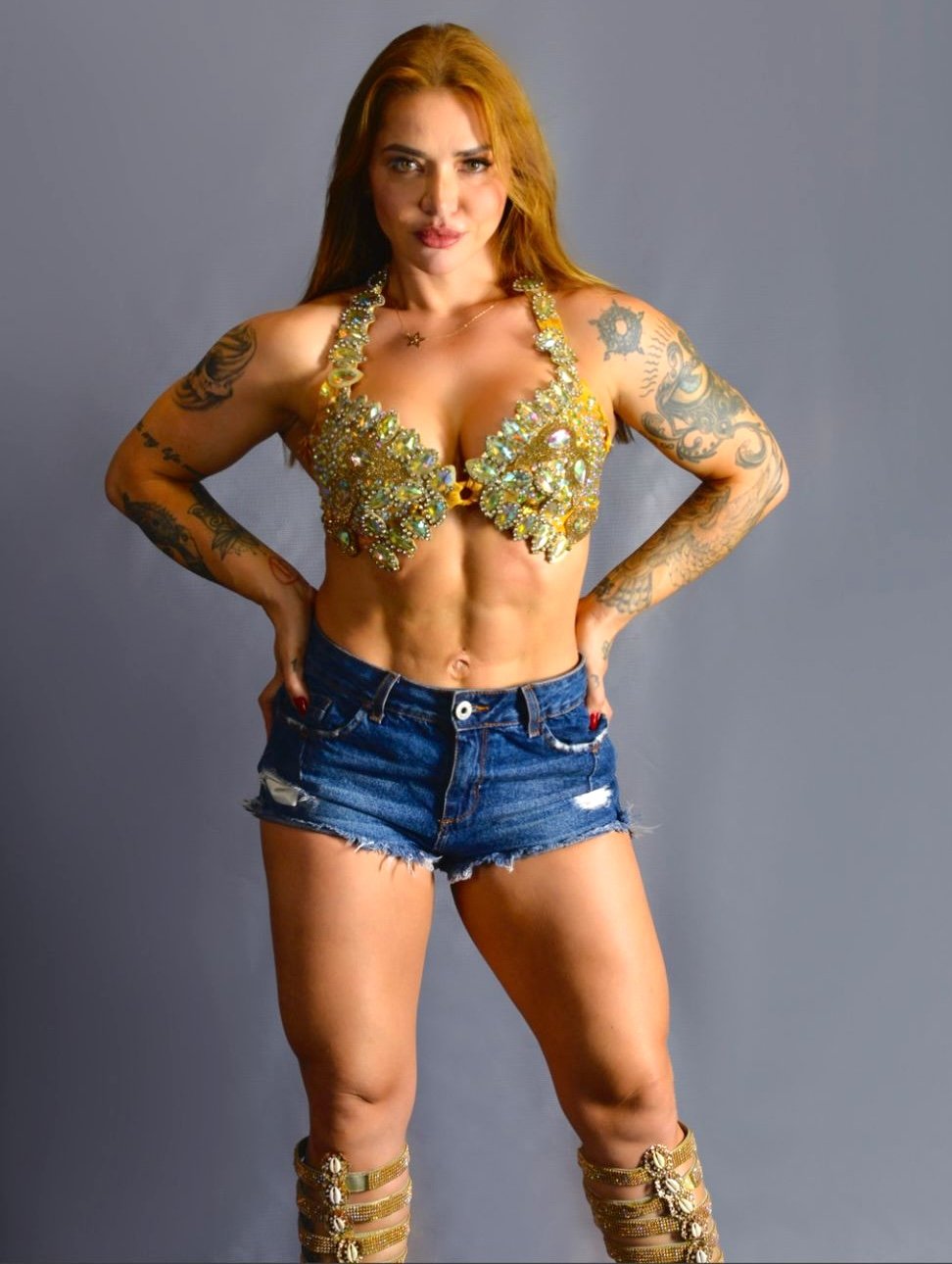 Modelo e atleta fitness Júlia Menezes comemora destaque que vem tendo como Personal 21 Júlia Menezes - Crédito da Foto: Júnior Vieira / Divulgação