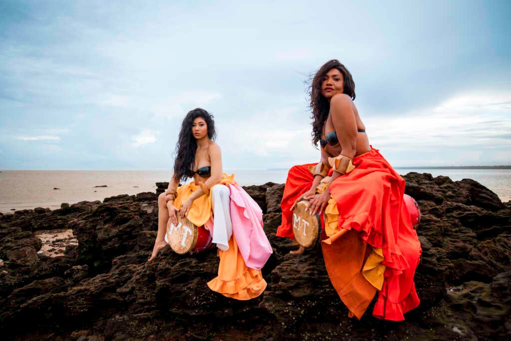 Gaby Amarantos e Zaynara exaltam a força feminina da Amazônia em clipe “Mulher da Amazônia” Gaby Amarantos e Zaynara exaltam a força feminina da Amazônia em clipe "Mulher da Amazônia"
