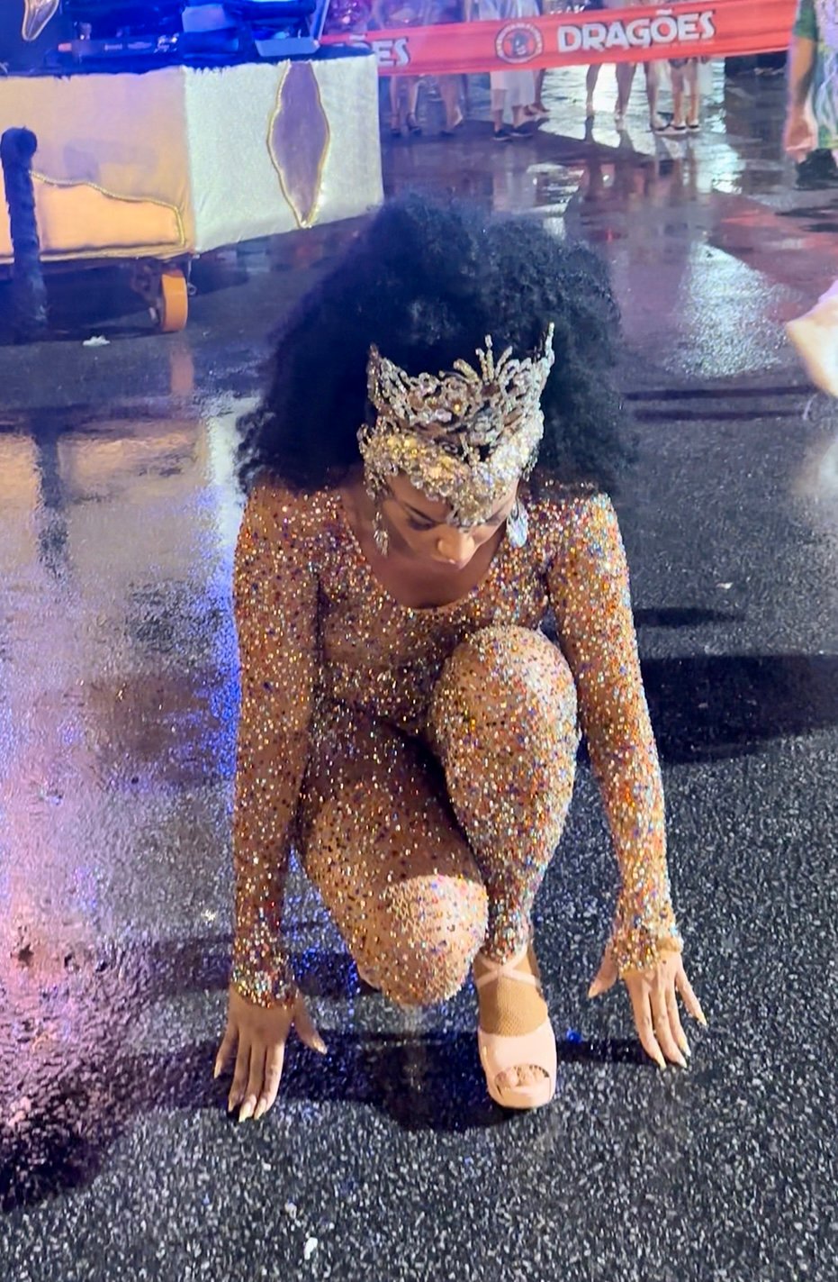 Rainha das Rainhas Simone Sampaio – 30 Anos de Carnaval e a Paixão que Transcende a Passarela 23 Simone Sampaio - Crédito das Fotos: Renato Cipriano e Zuleika Ferreira / Divulgação